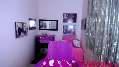 Leandra online show from 03-06-25, 06:26