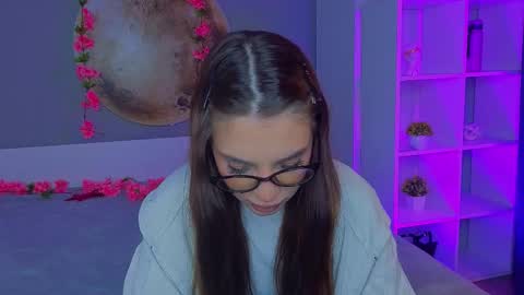 Sophie online show from 03-17-26, 07:17