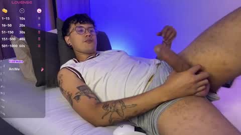 Snapshot of leaneseb chatting on 05-15-26, 04:14 leaneseb online show from 05-15-26, 04:14