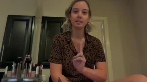 leanneluxecouple online show from 12-05-25, 11:30