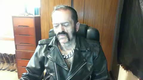 leathergreaser online show from 01-18-25, 12:24