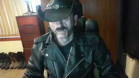 Snapshot of leathergreaser chatting on 04-27-26, 08:51 leathergreaser online show from 04-27-26, 08:51