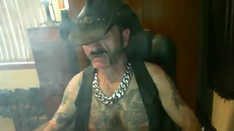 Snapshot of leathergreaser chatting on 04-29-26, 02:04 leathergreaser online show from 04-29-26, 02:04