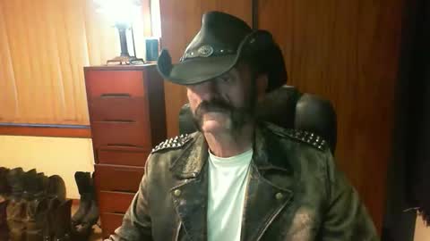 Snapshot of leathergreaser chatting on 05-24-26, 08:47 leathergreaser online show from 05-24-26, 08:47