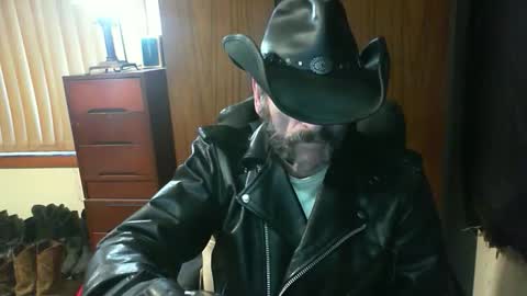 Snapshot of leathergreaser chatting on 06-07-26, 09:07 leathergreaser online show from 06-07-26, 09:07