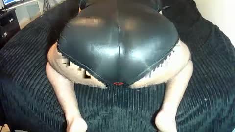 Snapshot of leatherman31 chatting on 10-25-25, 12:51 leatherman31 online show from 10-25-25, 12:51