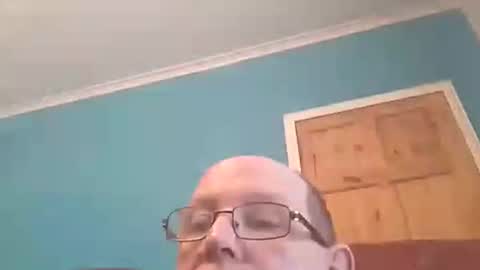 Snapshot of leatherpants68 chatting on 11-08-25, 03:45 leatherpants68 online show from 11-08-25, 03:45