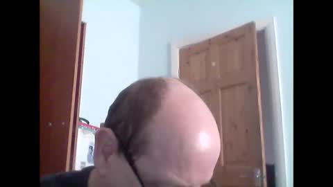 Snapshot of leatherpants68 chatting on 11-25-25, 12:16 leatherpants68 online show from 11-25-25, 12:16