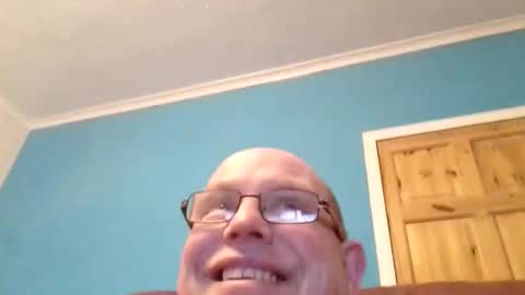 Snapshot of leatherpants68 chatting on 01-07-26, 06:43 leatherpants68 online show from 01-07-26, 06:43