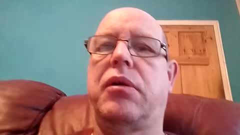 Snapshot of leatherpants68 chatting on 01-08-26, 08:38 leatherpants68 online show from 01-08-26, 08:38