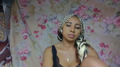 Snapshot of leatianaa chatting on 05-20-26, 04:35 leatianaa online show from 05-20-26, 04:35