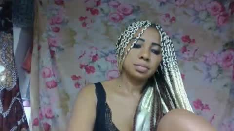 Snapshot of leatianaa chatting on 05-21-26, 08:43 leatianaa online show from 05-21-26, 08:43