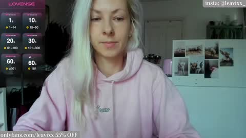 Snapshot of leavixx chatting on 12-23-24, 08:22 LeaVixx online show from 12-23-24, 08:22