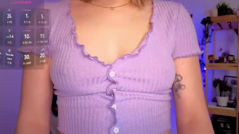 Snapshot of leazy_peasy chatting on 06-03-26, 06:27 Ellie online show from 06-03-26, 06:27