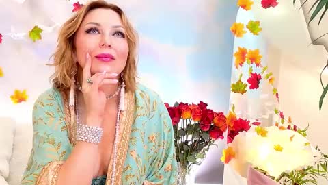 ledy mary online show from 11-23-25, 05:57