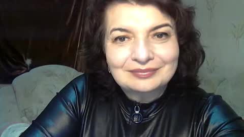Snapshot of ledynika chatting on 10-19-25, 06:30 LedyNika online show from 10-19-25, 06:30