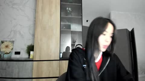 lee_chang online show from 12-18-25, 01:17