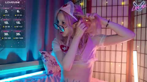 Lee ex online show from 09-30-25, 07:13