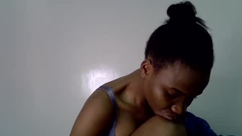 Snapshot of lee_shaz chatting on 06-25-26, 07:24 lee baby online show from 06-25-26, 07:24
