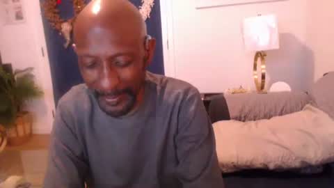 Ebony DeafGuy online show from 12-04-25, 08:45