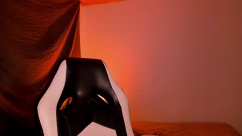 Snapshot of leejhonsonnn chatting on 12-30-24, 10:34 leejhonsonnn online show from 12-30-24, 10:34