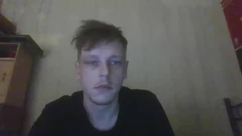 Snapshot of leemanz12 chatting on 12-15-25, 01:04 leemanz12 online show from 12-15-25, 01:04