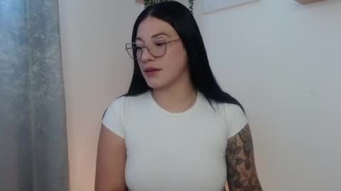 Snapshot of leena_rosee chatting on 05-20-26, 04:46 leena_rosee online show from 05-20-26, 04:46