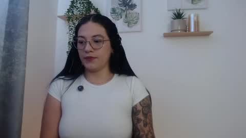 Snapshot of leena_rosee chatting on 05-30-26, 02:03 leena_rosee online show from 05-30-26, 02:03