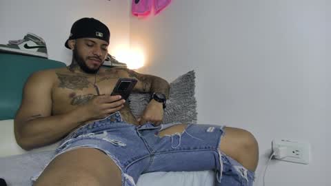 Snapshot of leenar_key chatting on 01-21-25, 03:48 leenar_key online show from 01-21-25, 03:48