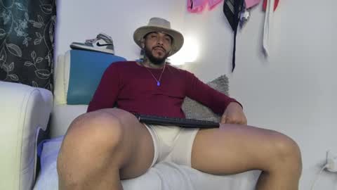 Snapshot of leenar_key chatting on 02-03-25, 02:45 leenar_key online show from 02-03-25, 02:45