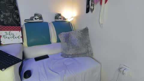 Snapshot of leenar_key chatting on 02-07-25, 05:18 leenar_key online show from 02-07-25, 05:18