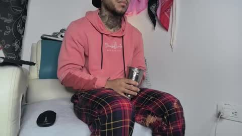 Snapshot of leenar_key chatting on 02-19-25, 10:12 leenar_key online show from 02-19-25, 10:12