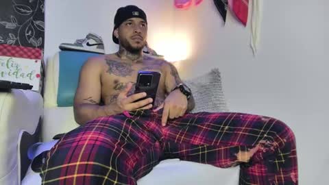 Snapshot of leenar_key chatting on 02-19-25, 06:00 leenar_key online show from 02-19-25, 06:00