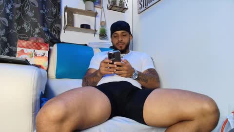 Snapshot of leenar_key chatting on 09-19-25, 12:02 leenar_key online show from 09-19-25, 12:02