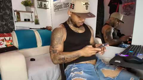 Snapshot of leenar_key chatting on 09-27-25, 02:05 leenar_key online show from 09-27-25, 02:05