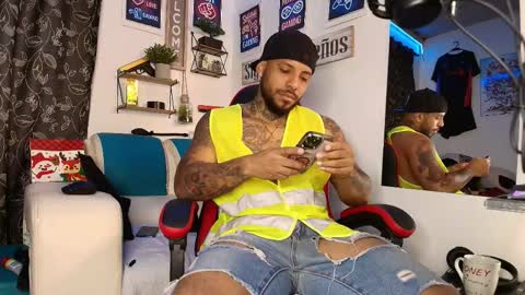 Snapshot of leenar_key chatting on 10-27-25, 03:38 leenar_key online show from 10-27-25, 03:38