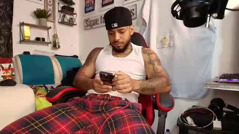 Snapshot of leenar_key chatting on 11-15-25, 12:56 leenar_key online show from 11-15-25, 12:56