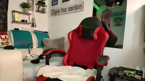 Snapshot of leenar_key chatting on 11-22-25, 01:32 leenar_key online show from 11-22-25, 01:32