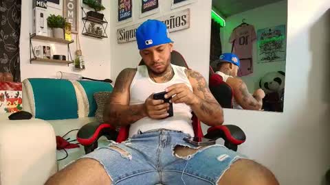 Snapshot of leenar_key chatting on 12-01-25, 12:54 leenar_key online show from 12-01-25, 12:54