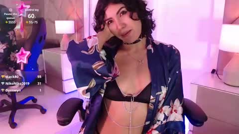 Snapshot of leethompson_ chatting on 02-19-25, 03:27 Leet  online show from 02-19-25, 03:27