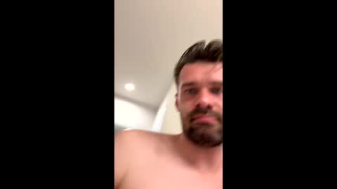 Snapshot of leexxx_69 chatting on 10-26-25, 01:33 leexxx_69 online show from 10-26-25, 01:33