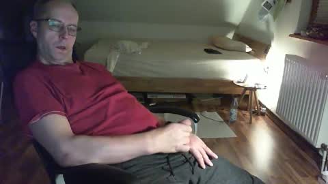 Snapshot of lefti27 chatting on 01-19-25, 11:00 Dave online show from 01-19-25, 11:00