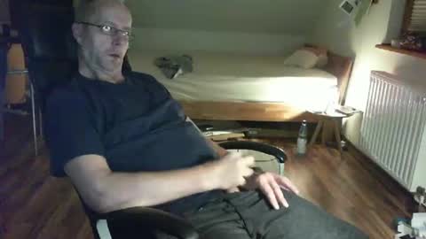 Snapshot of lefti27 chatting on 01-26-25, 11:08 Dave online show from 01-26-25, 11:08