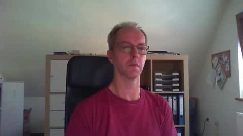 Snapshot of lefti27 chatting on 09-21-25, 11:01 Dave online show from 09-21-25, 11:01