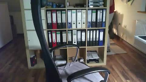 Snapshot of lefti27 chatting on 11-16-25, 01:00 Dave online show from 11-16-25, 01:00