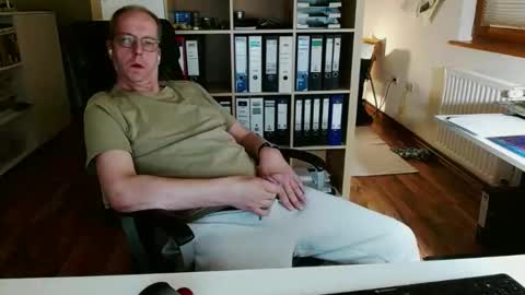 Dave online show from 04-26-26, 08:39