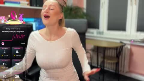 Snapshot of legslong chatting on 01-09-26, 05:10 LegsLONG online show from 01-09-26, 05:10