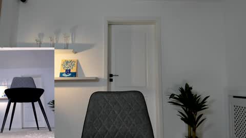 Elle  online show from 12-10-24, 11:22