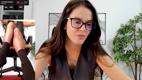 Elle  online show from 01-28-25, 10:45