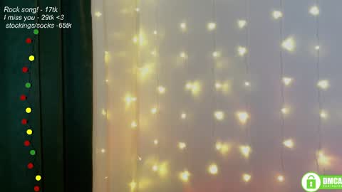 Snapshot of leia_bell chatting on 07-17-26, 07:19 hey Im Leia and I love rock online show from 07-17-26, 07:19